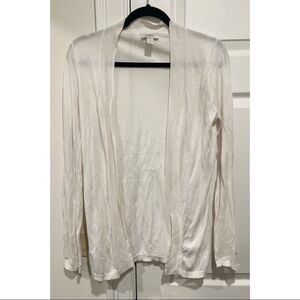 Cardigan Sweater​​​​​​​​​​